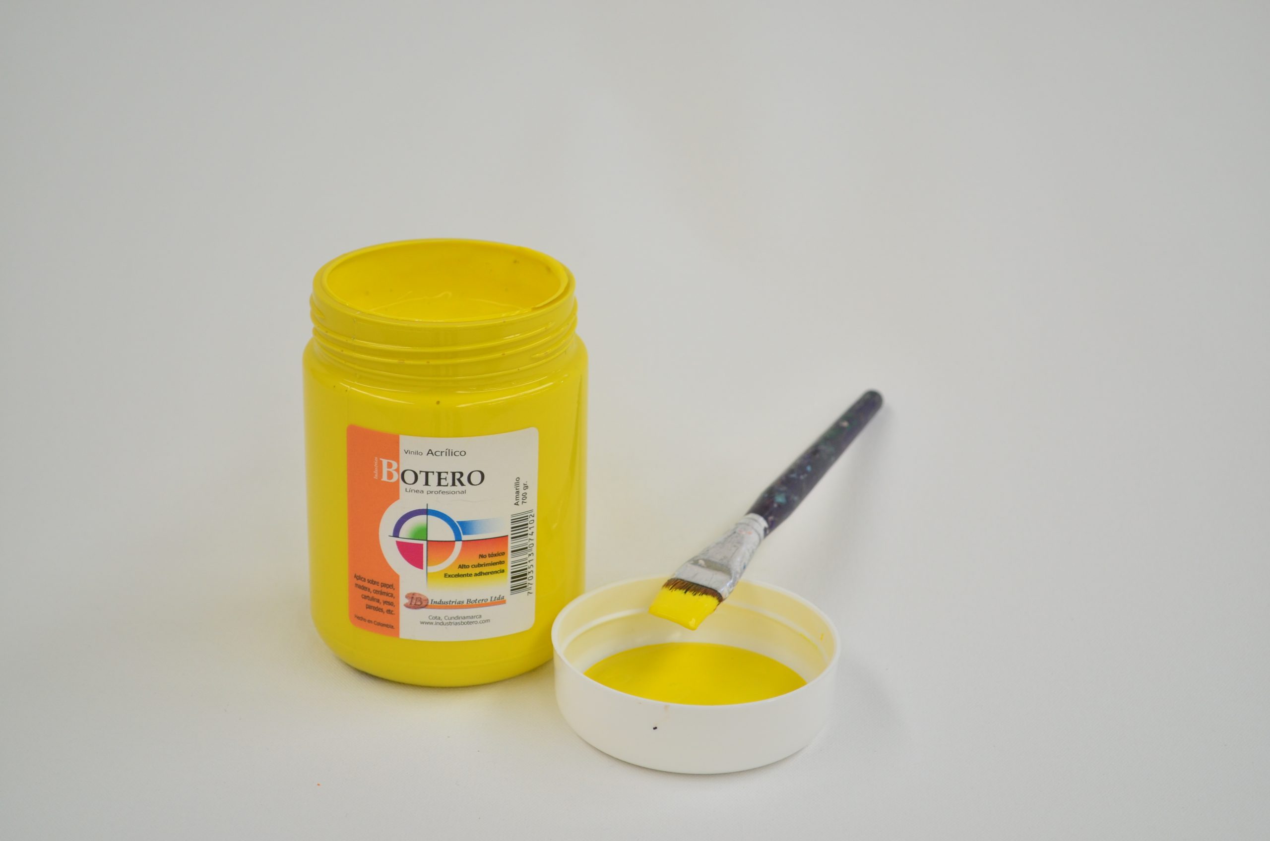 Acrílico Amarillo Botero